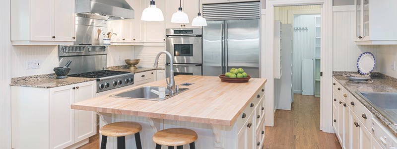Kitchen remodel by BaceBuilt